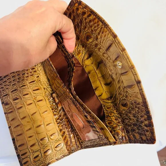 Brahmin Colette Croc Embossed Melbourne Leather-Vintage-Tri Fold Wallet/CheckBk - Picture 8 of 14